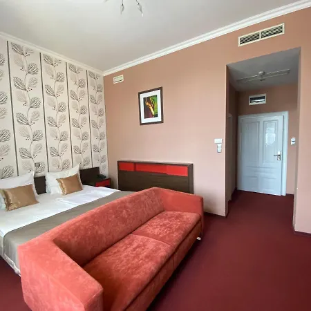 Hotel Boutique Sopianae 3*