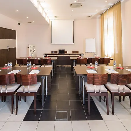 Boutique Sopianae 3* بيتْش