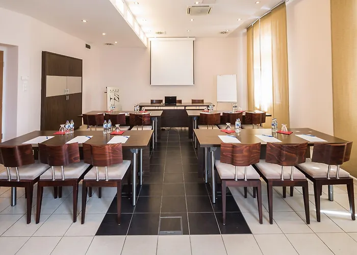 索皮阿娜精品酒店 3* 佩奇